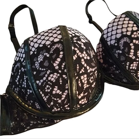 Black Leather & Mesh Balconet Victoria Secret Bra. Like New‼️‼️ - Picture 3 of 5